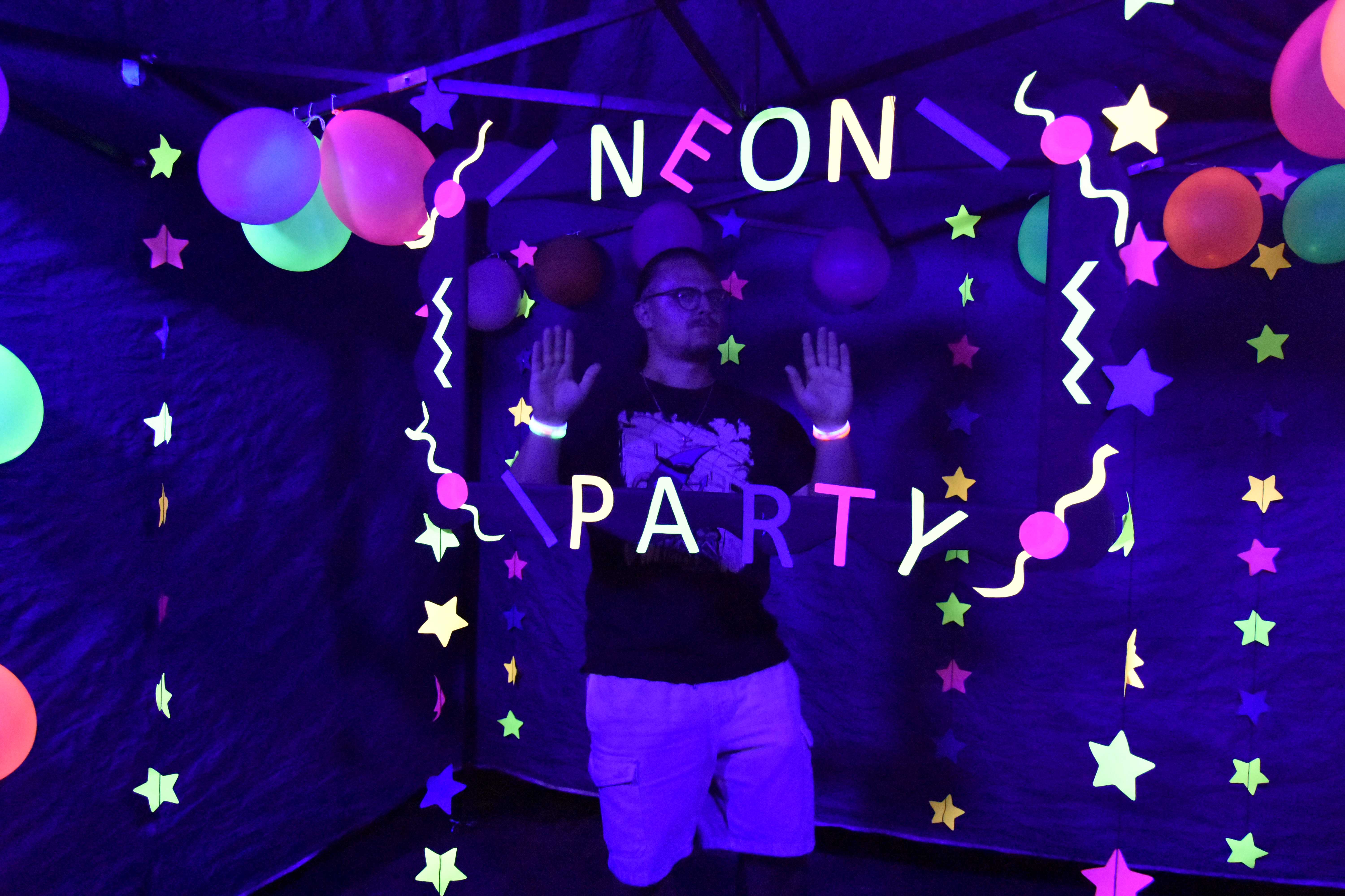 Neon Party 2025